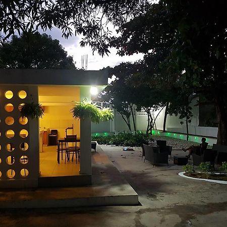 Trinity Lodge - Extended Stay Порт-о-Пренс Экстерьер фото